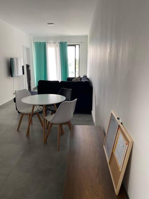 Sandstone Apartment A Walk To The Beach Flic en Flac Exterior foto